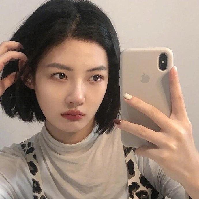 超飒超美的女生微信头像