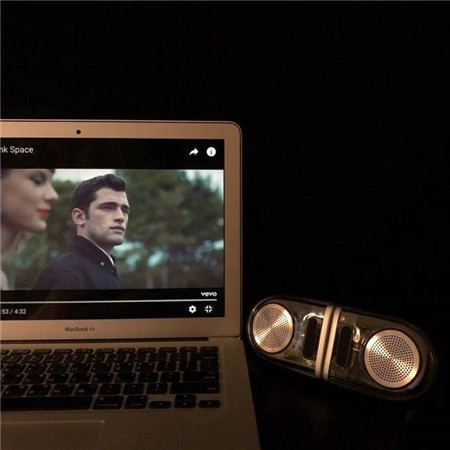 能够让人瞬间哭的微信背景图片