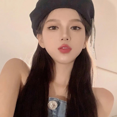 吸引人的妩媚性感女生微信头像