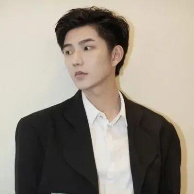 冷酷的真人男头