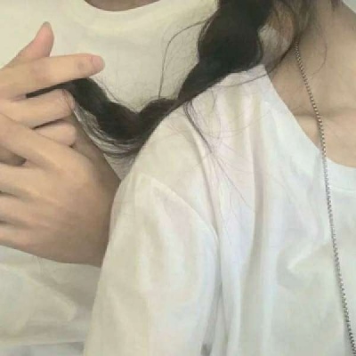 不露脸唯美背影情侣微信头像