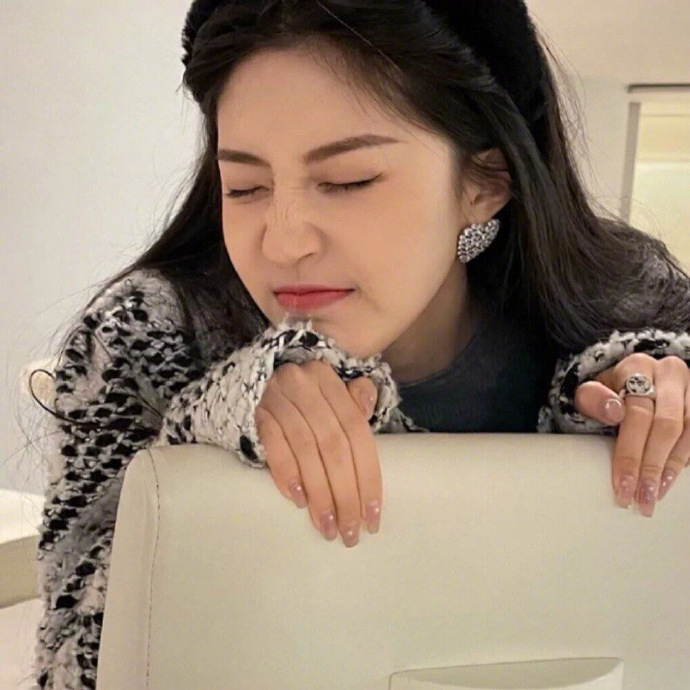 清纯好看的个性女生微信头像