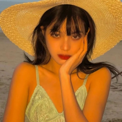 性感妩媚的小姐姐微信头像