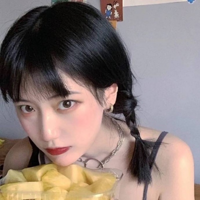 性感妩媚的小姐姐微信头像