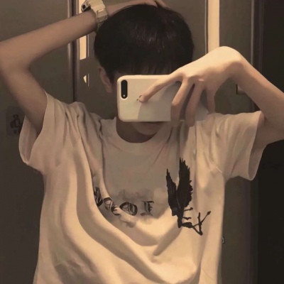 不露脸但有气质的潮流男生头像