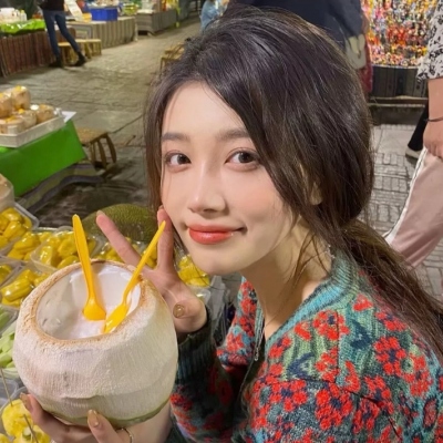 清纯御姐风女孩微信头像