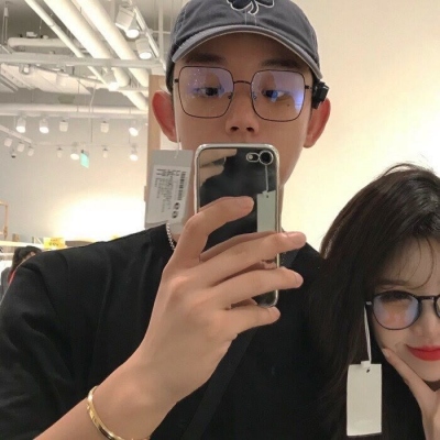 超甜超幸福的情侣微信头像