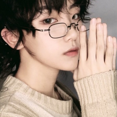 长相眉清目秀的男生微信头像