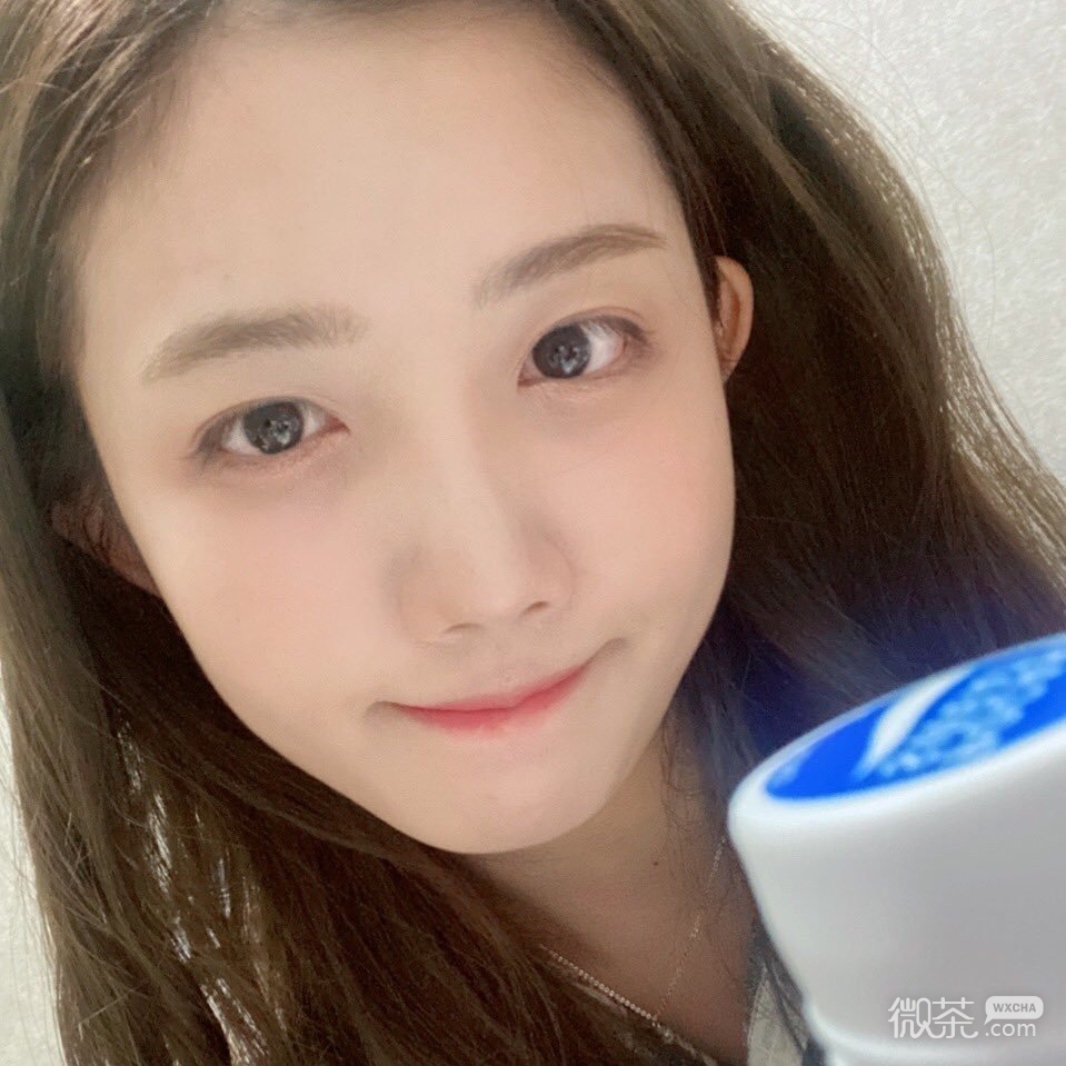 崔裕姝好看自拍微信头像