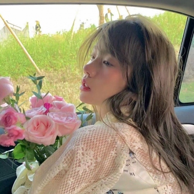 治愈的温婉风女生微信头像头像