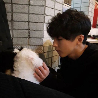 文艺而又简约的男生微信头像