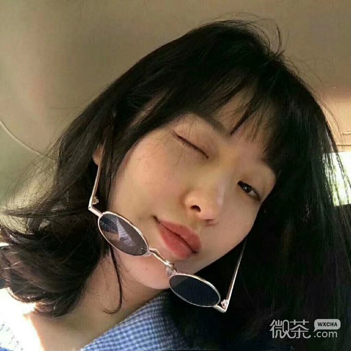 可盐可甜的百变小姐姐微信头像