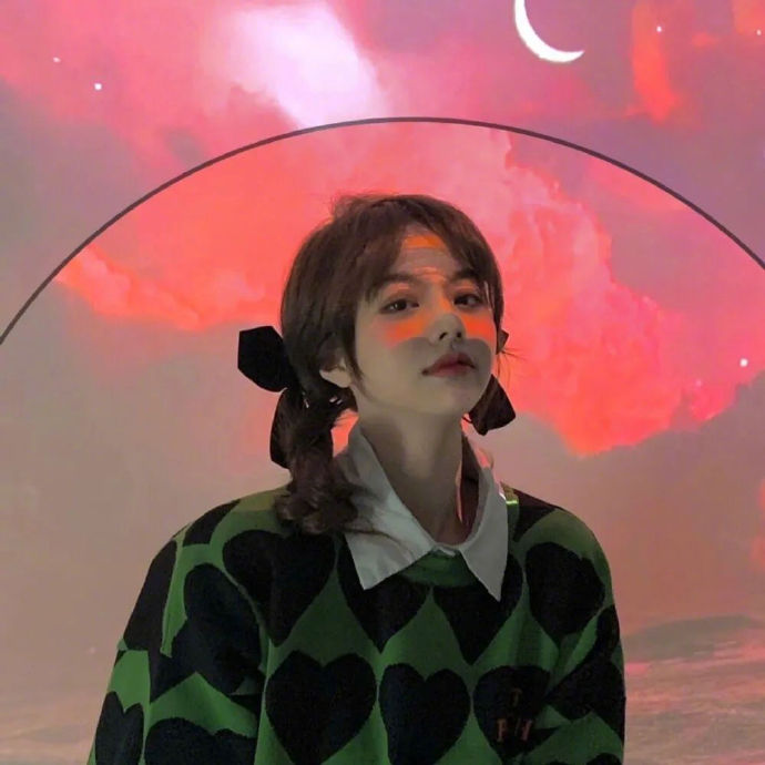 洒脱漂亮的小姐姐微信头像