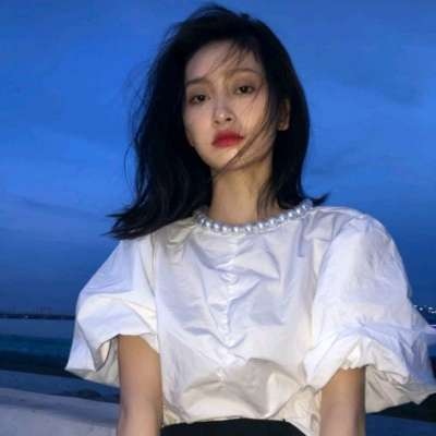 2021超级有气质的优雅女生微信头像