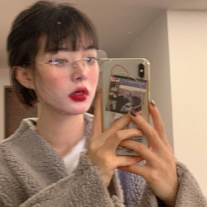 真人潮流网红女生微信头像