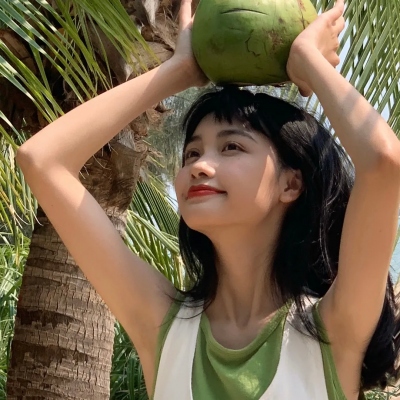 夏日清纯唯美的女生微信头像