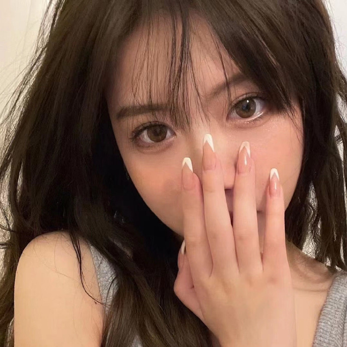 又A又飒的女生个性微信头像