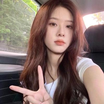 清纯又很可人的女头