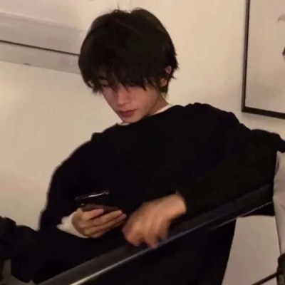 ins极简风霸气酷拽的男生微信头像