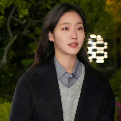 娇憨少女金高银头像