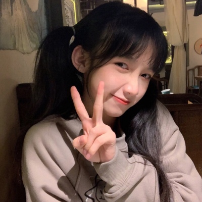 有魅力的气质干净女生微信头像