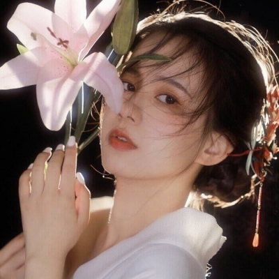 日系好看原宿风女生微信头像