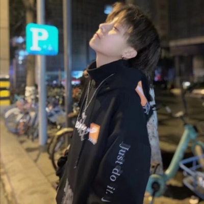 很酷痞帅的真人男生微信头像