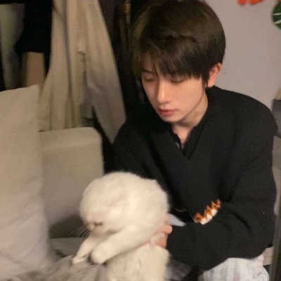 酷酷帅帅的男生微信头像