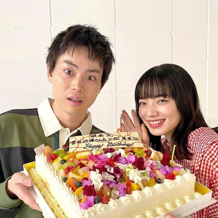 小松菜奈菅田将晖同框甜美图片