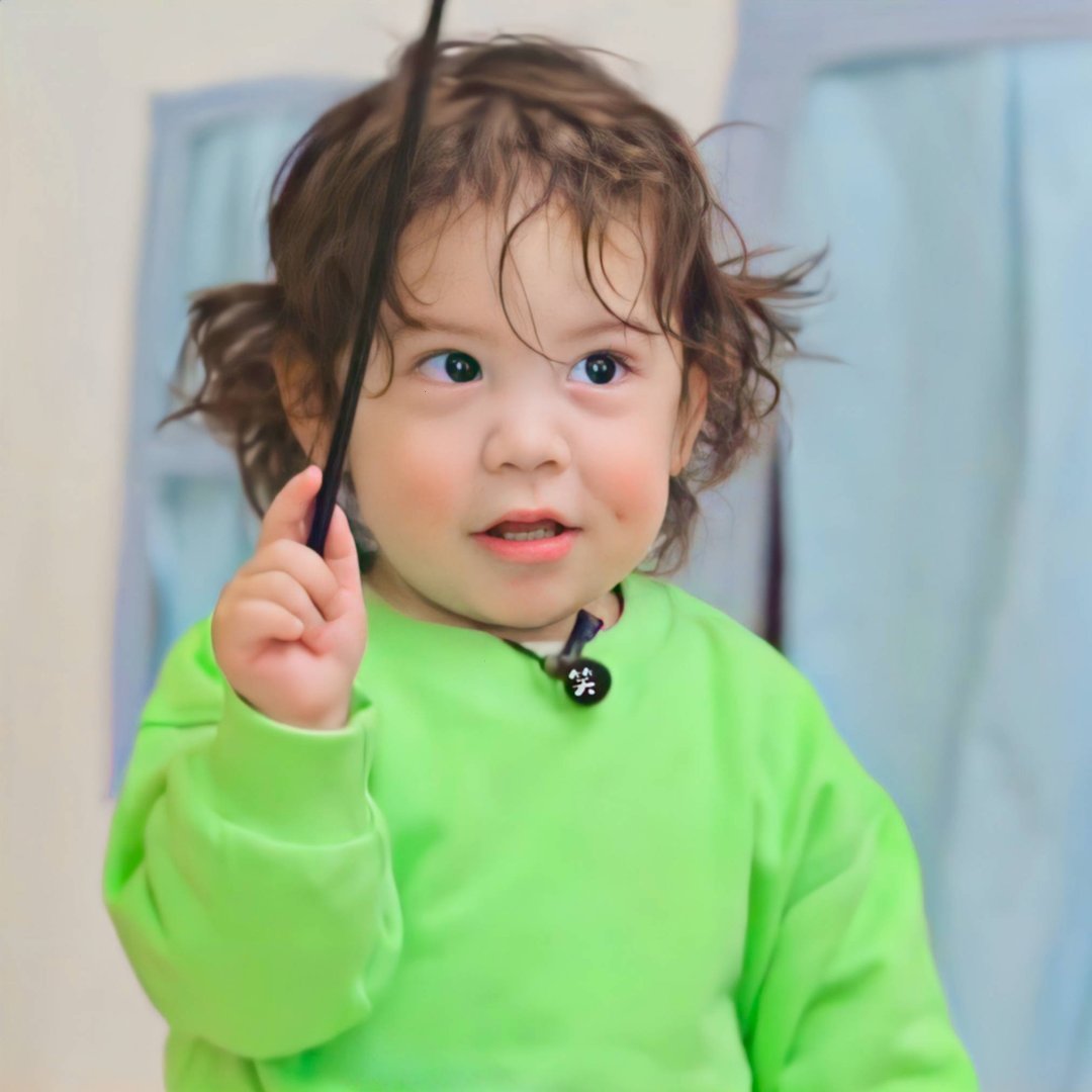 朴建厚可爱微信头像