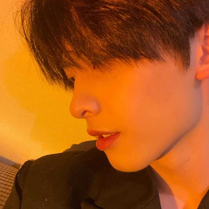 帅气有气质的可永久使用的男生微信头像