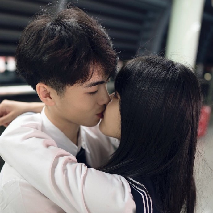 可永久使用的双人情侣微信头像