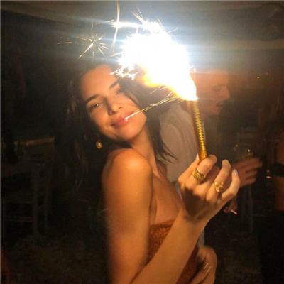 ins性感好看的肯豆头像