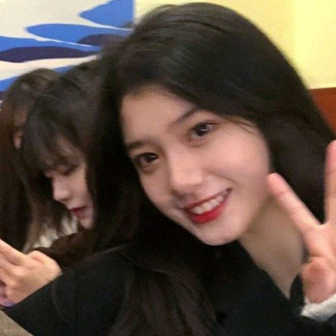 超美气质女生微信头像