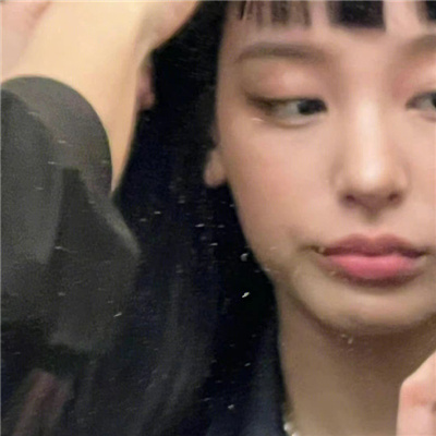 清冷风女头真人头像