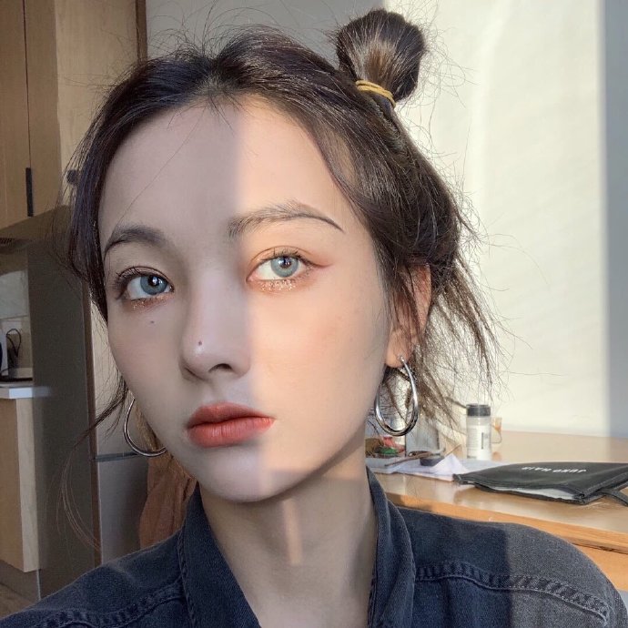 复古甜美女生微信头像