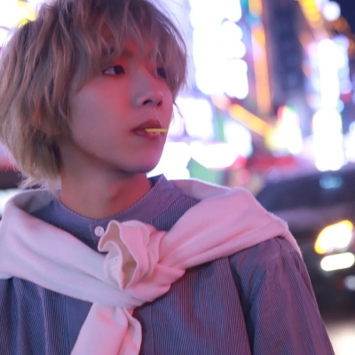 高冷的帅气男生微信头像