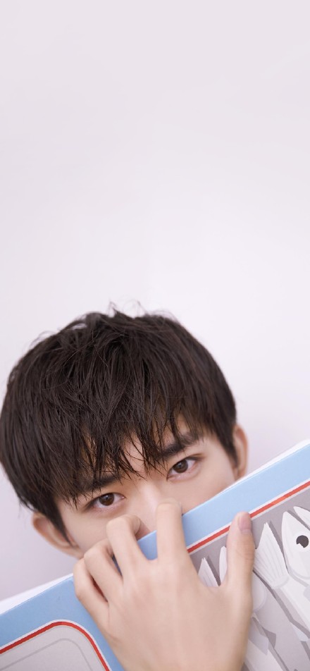 心目中最靓的仔易烊千玺微信头像