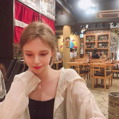 清纯可爱的欧美风高颜值头像