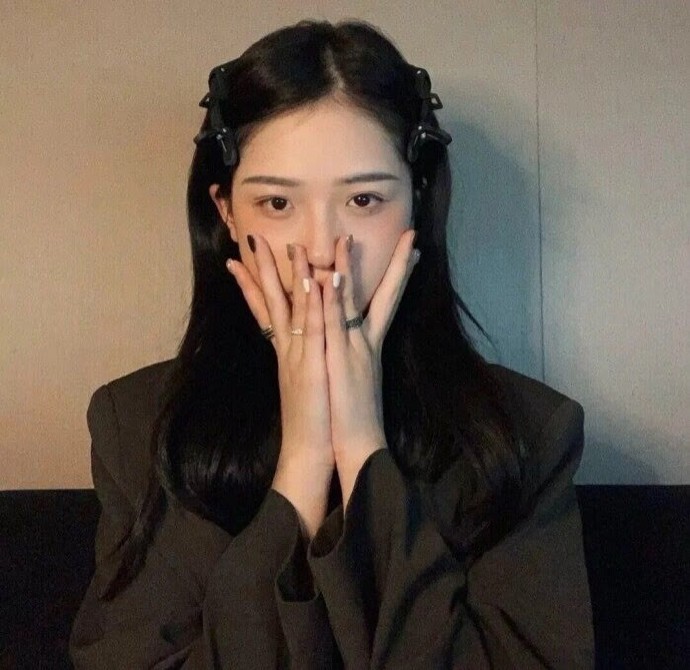 精致好看的女生微信头像