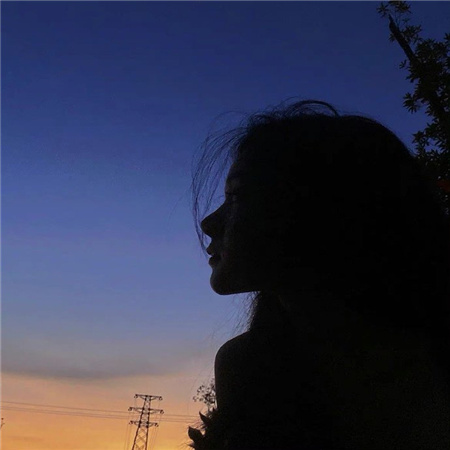 让人感觉很抑郁的图片