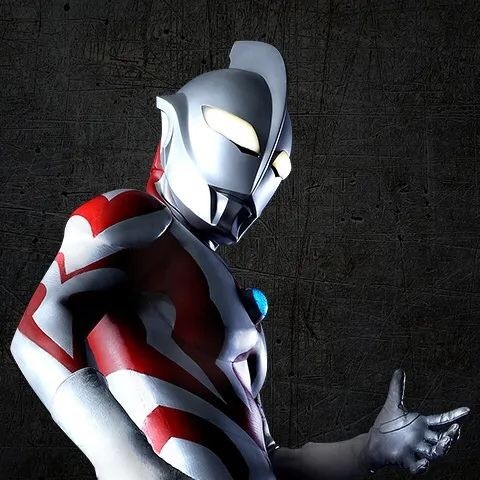 酷酷的奥特曼微信头像