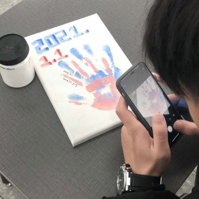 不露脸的宠溺双人情侣微信头像