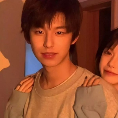 真人一人一半甜蜜情侣微信头像