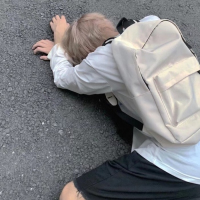 帅气高冷男生微信头像