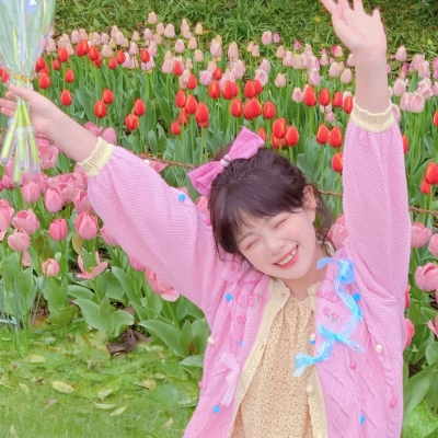 气质好看的四人闺蜜微信头像