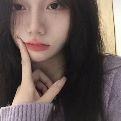 纯欲风精致女生头像