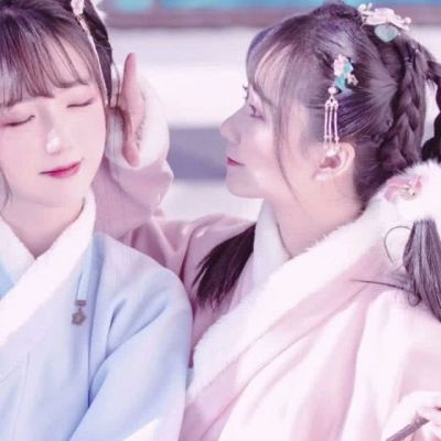 可爱又俏皮的闺蜜头像