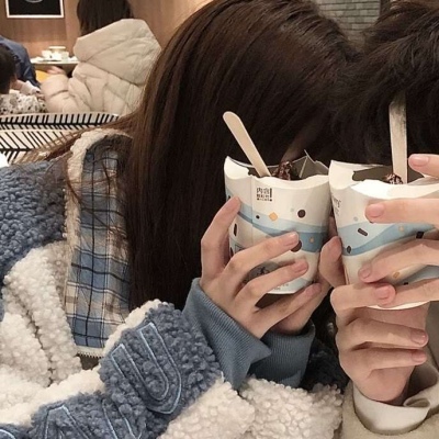 ins风秀恩爱又不失可爱的情侣头像