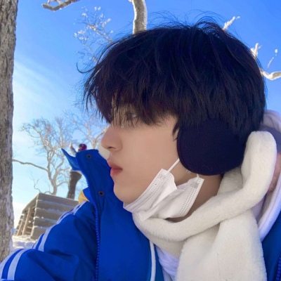 超有气场的帅气男生微信头像